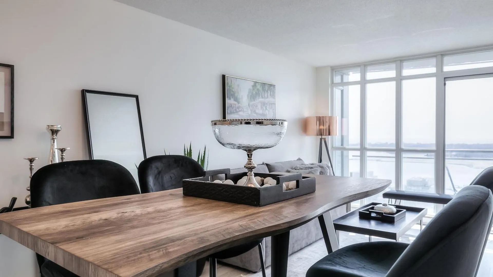 Entire Condo, Heart Of Downtown Toronto Daire