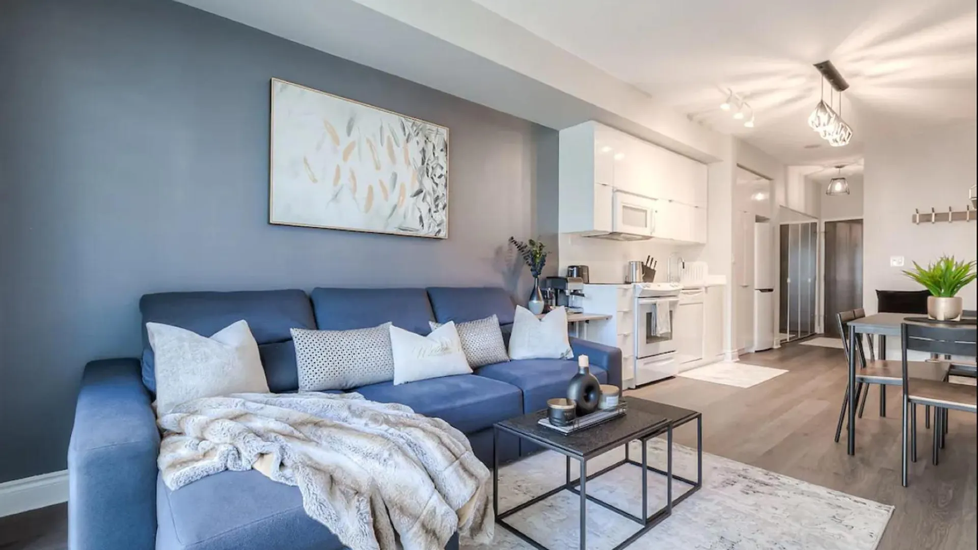 Entire Condo, Heart Of Downtown Toronto